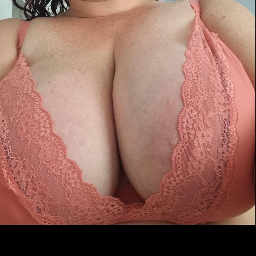 Bella_Big_Boobs