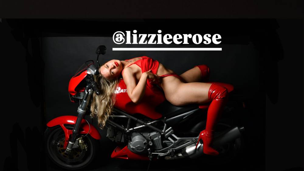 Lizziee Rose