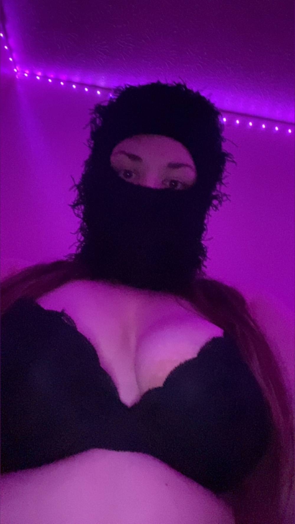 Maskedmommy24